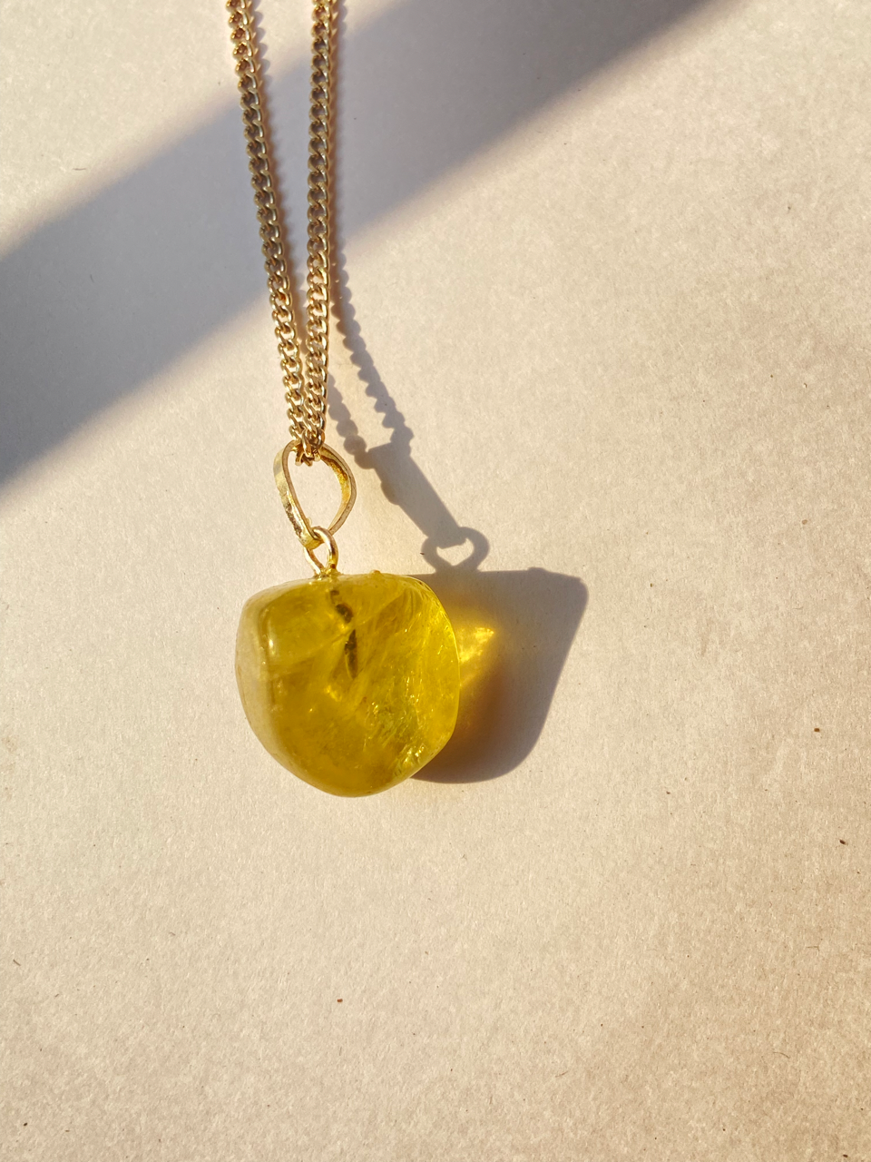 Lemon quartz Tumble Pendant