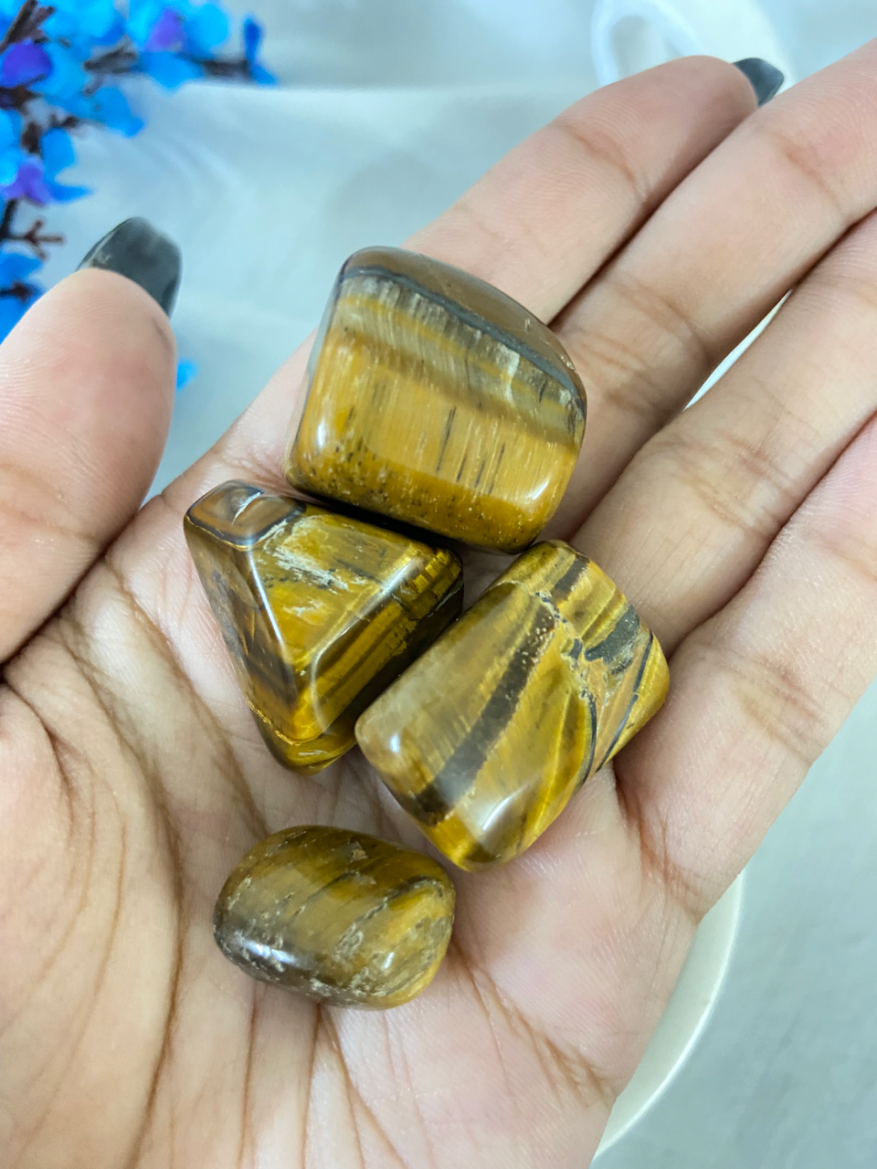 Tiger's Eye tumbles